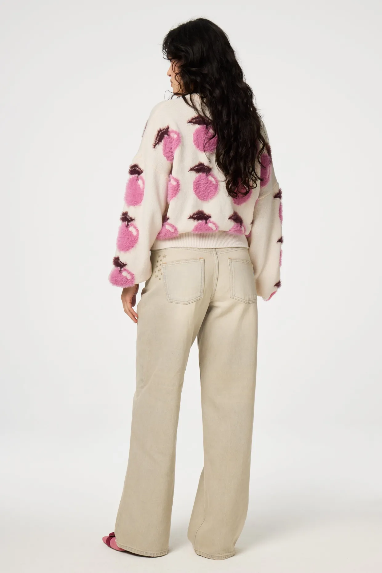 Apple Pullover
